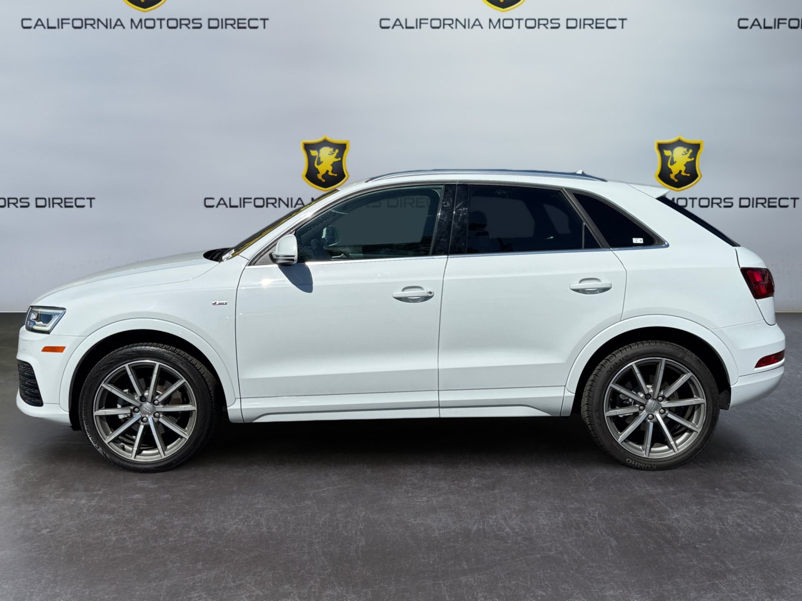 Used 2018 Audi Q3 2.0T Premium Plus FWD image 2
