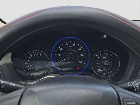 Used 2018 Honda HR-V LX image 10