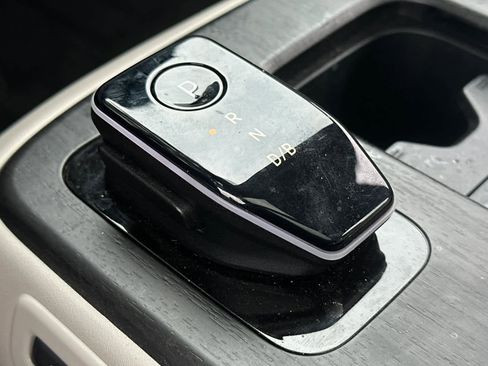 Certified 2023 Nissan Ariya EVOLVE+ image 26