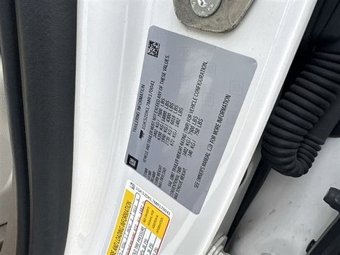 Used 2021 GMC Yukon Denali w/ Denali Premium Package image 35