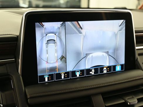 Used 2021 Chevrolet Tahoe High Country RWD image 20