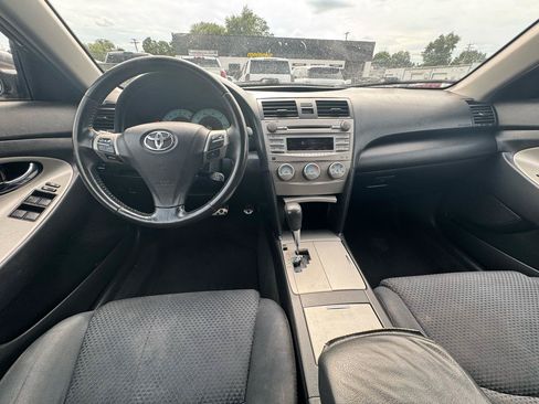 Used 2010 Toyota Camry FWD image 15