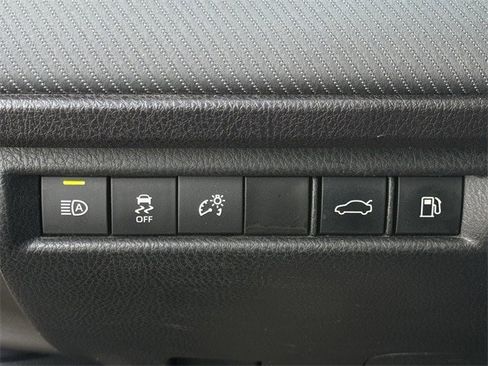 Used 2025 Toyota Camry SE image 24