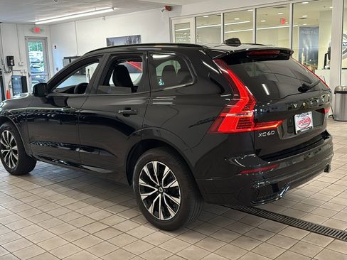 Used 2025 Volvo XC60 B5 Core AWD/4WD image 7