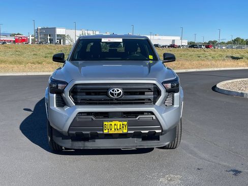 Certified 2025 Toyota Tacoma SR AWD/4WD image 8
