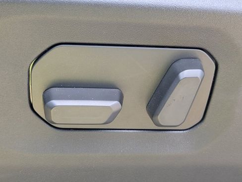 New 2025 Jeep Wrangler Unlimited Rubicon w/ XTREMEE 35" Tire Package image 18