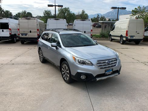 Used 2016 Subaru Outback 2.5i Limited AWD/4WD image 7