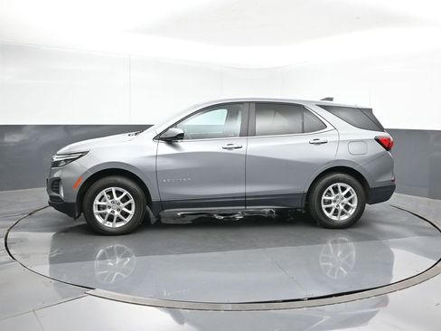 Used 2023 Chevrolet Equinox LT image 2