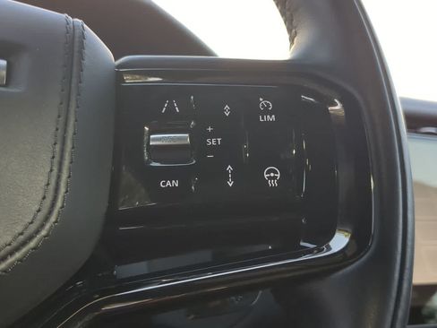 Certified 2026 Land Rover Range Rover Velar Dynamic SE AWD/4WD image 27
