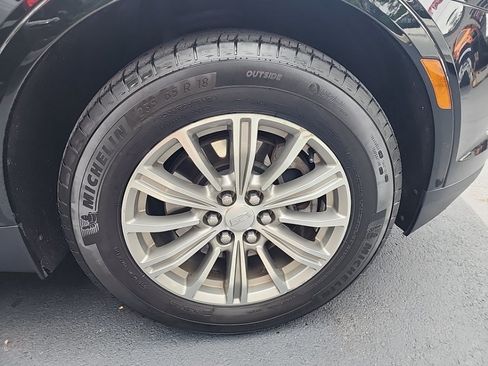 Used 2017 Cadillac XT5 Luxury w/ Driver Awareness Package AWD/4WD image 13