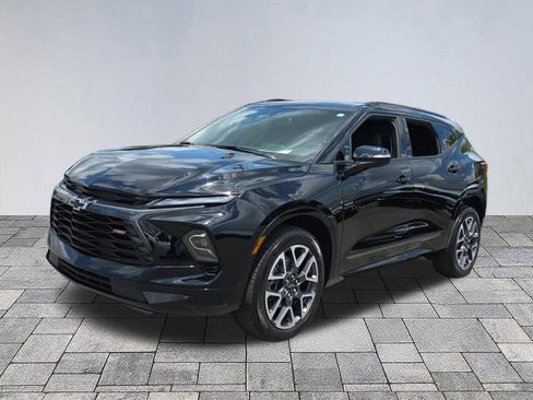 Used 2023 Chevrolet Blazer RS FWD image 3
