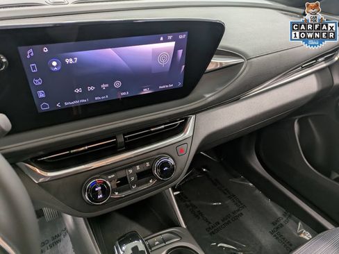 Used 2024 Buick Envista Preferred w/ Convenience I Package FWD image 11