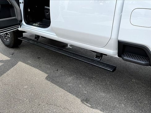 New 2026 GMC Sierra 2500 AT4X w/ LPO, Black Badging Package AWD/4WD image 22