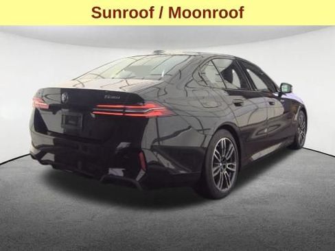Used 2026 BMW 530i xDrive AWD/4WD image 5