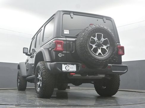 Used 2022 Jeep Wrangler Unlimited Rubicon w/ LED Lighting Group AWD/4WD image 51