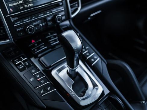 Used 2012 Porsche Cayenne image 14