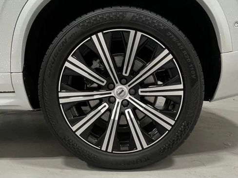 Used 2024 Volvo XC90 B5 Plus w/ Protection Package Premier image 15
