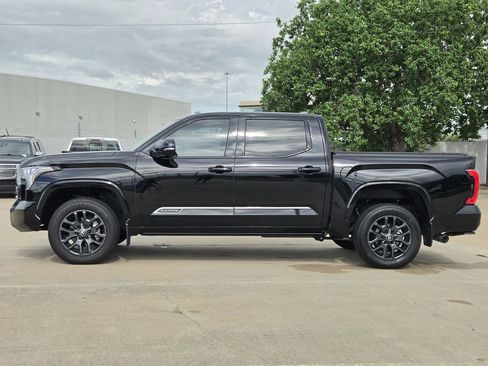 Used 2025 Toyota Tundra Platinum AWD/4WD image 6
