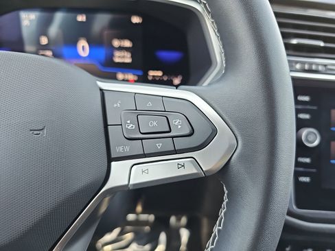 Certified 2023 Volkswagen Tiguan SE R-Line FWD image 19