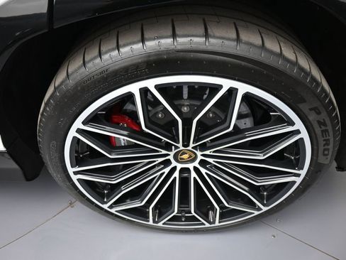Used 2025 Lamborghini Urus SE AWD/4WD image 15
