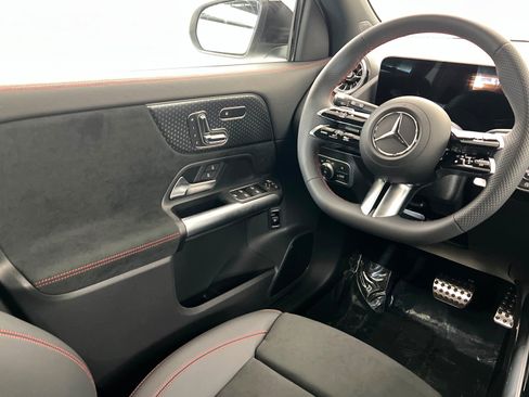 New 2026 Mercedes-Benz GLA 250 4MATIC image 11