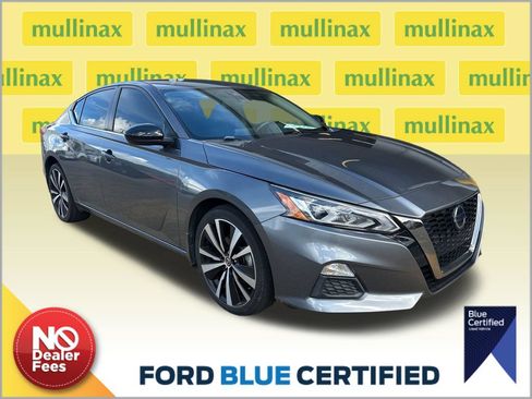 Used 2022 Nissan Altima 2.5 SR AWD/4WD image 1
