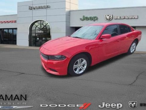 Used 2022 Dodge Charger SXT RWD image 1