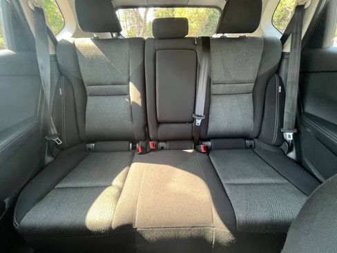 Used 2025 Nissan Rogue SV AWD/4WD image 40