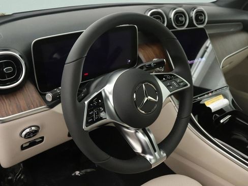 New 2026 Mercedes-Benz GLC 300 image 4