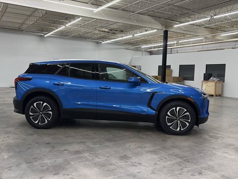 Used 2024 Chevrolet Blazer EV LT AWD/4WD image 6