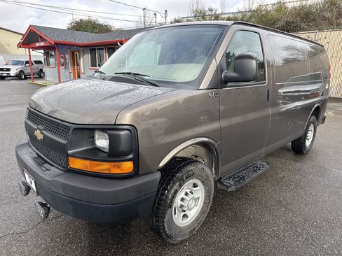 Used 2016 Chevrolet Express 2500 image 1