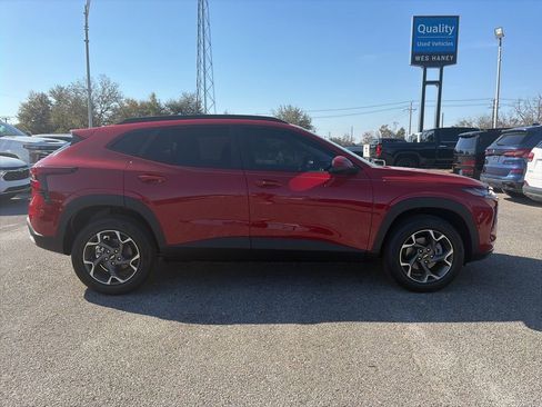 New 2026 Chevrolet Trax LT w/ Driver Confidence Package image 4