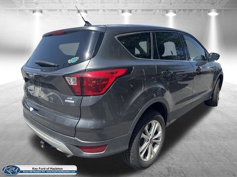 Used 2019 Ford Escape SE FWD image 10