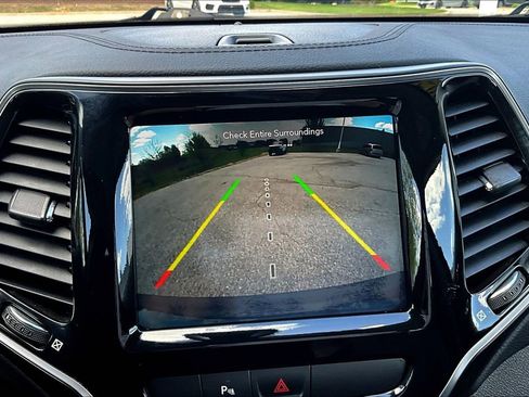 Used 2020 Jeep Cherokee Limited w/ Trailer Tow Group AWD/4WD image 15