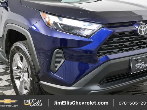 Used 2024 Toyota RAV4 XLE FWD image 35