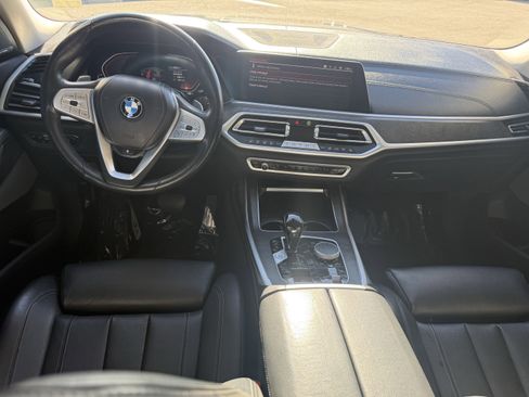 Used 2022 BMW X7 xDrive40i w/ Premium Package image 15