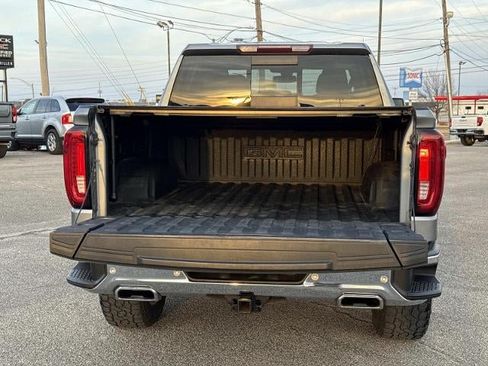Used 2021 GMC Sierra 1500 SLT w/ SLT Premium Plus Package AWD/4WD image 8