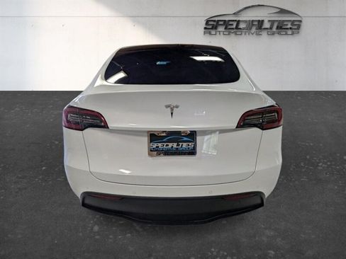Used 2021 Tesla Model Y Long Range AWD/4WD image 9