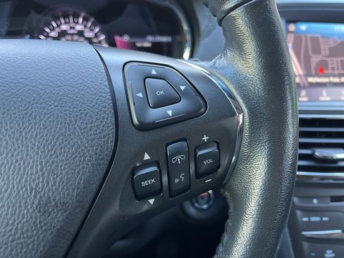 Used 2019 Lincoln MKT AWD image 29