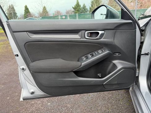 Used 2023 Honda Civic Sport image 12