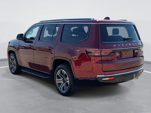 Used 2024 Jeep Wagoneer Series II w/ Flexible Seating Group image 7