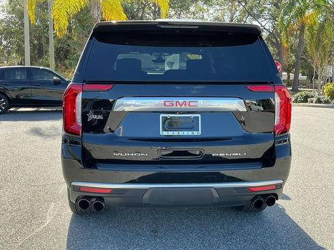 Used 2021 GMC Yukon Denali w/ Denali Premium Package image 4