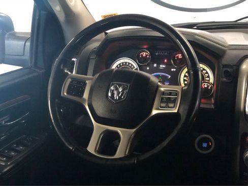 Used 2018 RAM 1500 Laramie w/ Convenience Group AWD/4WD image 15