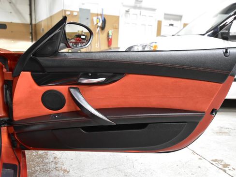 Used 2015 BMW Z4 sDrive35is RWD image 40