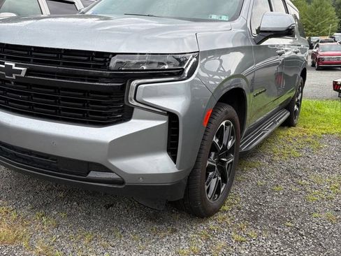 Used 2024 Chevrolet Suburban RST w/ Luxury Package AWD/4WD image 5