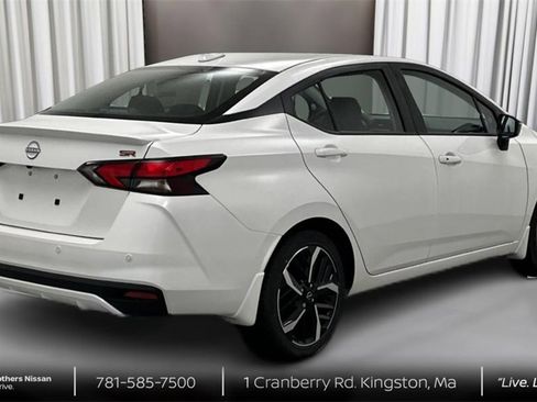 New 2025 Nissan Versa SR w/ Trunk Package image 5