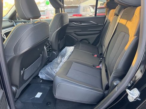 New 2025 Jeep Grand Cherokee Laredo X image 17