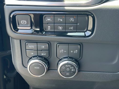 New 2026 GMC Yukon XL Denali AWD/4WD image 19