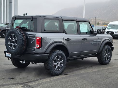 Certified 2025 Ford Bronco 4-Door AWD/4WD image 2