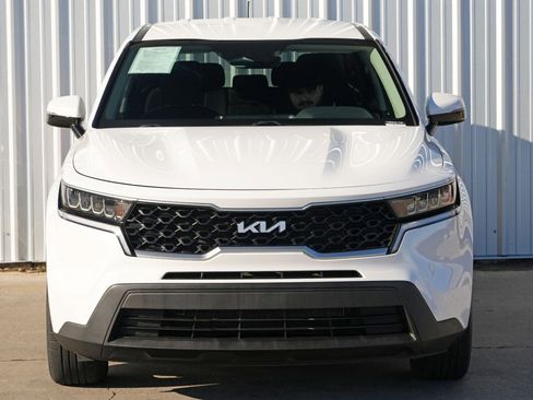 Used 2022 Kia Sorento LX image 41